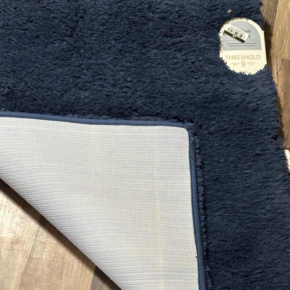 Threshold Spa Plush 21" by 34" Bath Rug Non-Slip Backing , Navy Blue